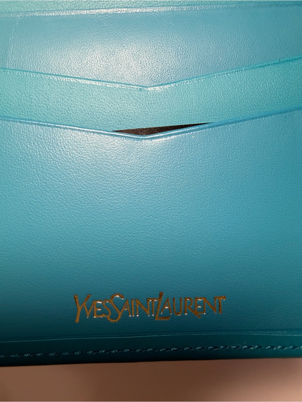 Vintage Saint Laurent Blue Leather Card Holder in Excellent Condition - Picture 8 of 11